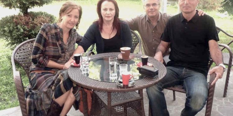 “Dy ditë pas ngjarjes me Mehmet Shehun, kisha dasmën, por ma anuluan, kurse dy fëmijët e vegjël të Marjetës e Bashkimit, dy vjeç e gjysmë dhe 11-muajsh, njerëzit e Sigurimit…”/ Dëshmia tronditëse e Niko Velços