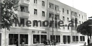 “Teksa po dëgjonim në radion te stacionet italiane, ku flitej për raketën ruse në kozmos dhe unë u shpreha se këto bëhen për demagogji, zonja e ing. Naraçit tha…”/ Dëshmia e rrallë e të birit të Neki Delvinës