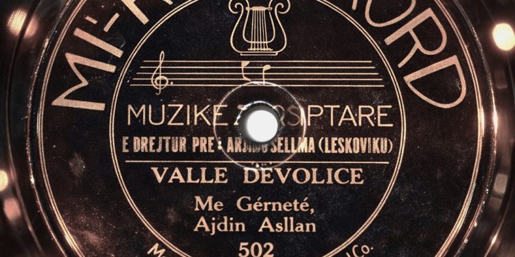 “For more than 25 years in New York, he succeeded in forming and mobilizing his own ‘saze’ (traditional musical ensembles) and company, producing records in the Albanian language and…” / The unknown history of Ajdin Asllan Leskoviku.