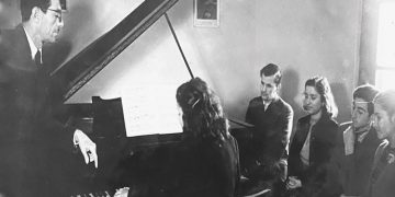“Falë Revistës ‘Cirka’, në mars 1936, në Kino ‘Rozafat’, organizohet i pari koncert me muzikë klasike në Shqipëri, ku para nji publiku të zgjedhun…”/ Historia e panjohur e pianistit të famshëm Tonin Guraziu