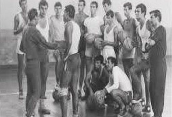 “Trainer i Italisë, Biankini, më tha për Çaçin: ky lojtar mund të luajë shumë mirë, me çdo ekip të fortë në Europë, por unë do e dëshiroja…”/ Dëshmia e Astrit Grevës, për legjendën e basketbollit shqiptar