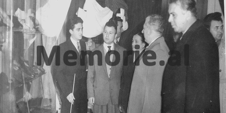 “Në Komitetin Qendror të Partisë kishim mbërritur letra, ku shkruhej që; nipi i Kadri Hazbiut, vazhdonte të mësonte në të njëjtën shkollë me nipërit e shokut Enver dhe…”/ Dëshmia e rrallë e Agron Aranitasit