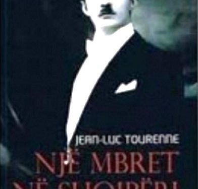 Kur të hollat po i shteroheshin, rojet shqiptare të pallatit të Sulltanit nisën të heqin diçka nga rroga për t’i lejuar Ahmetit që ai të…”/ Libri i panjohur për Mbretin Zog