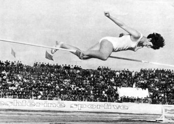 “Kur po shkonin nga Instituti i Fizkulturës, pasi andej kishte edhe vajza, diku në një cep të pistës, në kërcim së larti, ishte duke…”/ Historia e panjohur e mjeshtërve të mëdhenj të sportit: Pronjari – Zaçe