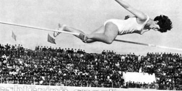 “Kur po shkonin nga Instituti i Fizkulturës, pasi andej kishte edhe vajza, diku në një cep të pistës, në kërcim së larti, ishte duke…”/ Historia e panjohur e mjeshtërve të mëdhenj të sportit: Pronjari – Zaçe