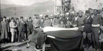 “Zogu s’ka dorë në vrasjen e Bajram Currit, një patrioti të admiruar, madje ai dërgoi xhandarët ta merrte në dorëzim, por e vranë…”/ Dëshmia e rrallë e ish-ministrit që u shua 96 vjeç në SHBA-ës