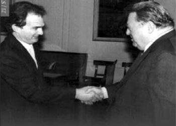 “Në mbledhjen e Sekretariatit të Komitetit Qendror më 4 maj 1984, për negociatat me gjermanët, që u drejtua nga vetë Enver Hoxha, ai porositi që ne…”/ Rrëfimet e ish-ambasadorit; Pse nuk u thirr ministri Reis Malile…?!