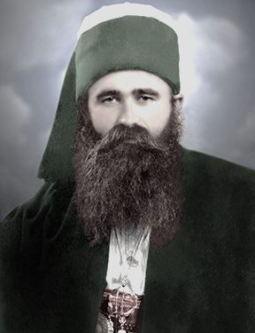 “Akuzat ndaj Baba Rexhebit nuk i përgjigjen së vërtetës, dhe vetëm ua hapin gojën më keq pinjojve ideologjikë të Bedri Spahiut e Ramiz Alisë, pasi…”/ Refleksionet e studiuesit të njohur nga SHBA-ës.