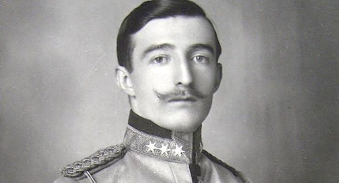 Kur të hollat po i shteroheshin, rojet shqiptare të pallatit të Sulltanit nisën të heqin diçka nga rroga për t’i lejuar Ahmetit që ai të…”/ Libri i panjohur për Mbretin Zog