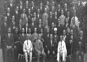 “Në muajt e parë të vitit 1921, Gjyqi i Nalt i Sheriatit, i kërkoi Ministrisë së Arsimit, që të drejtën e inspektimit të lëndës së besimit…”/ Historia e panjohur e raporteve të shtetit shqiptar, me religjionet fetare