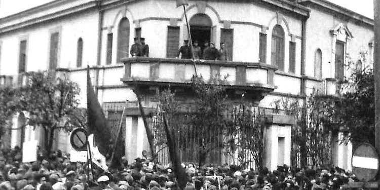 “Babai ishte gazetar te ‘Bashkimi’ dhe pak ditë para arrestimit, Enver Hoxha pyeti kryeredaktorin Thanas Nano, se…”/ Dëshmia e rrallë e të bijës së Zyhdi Herrit, një nga 22 të pushkatuarit për ambasadën sovjetike