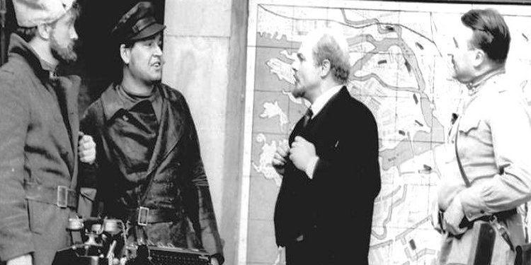 “Në vitin 1954 në Bashkimin Sovjetik nisi një fushatë që pati si pasojë rritjen e pakënaqësisë së publikut sovjetik për teatrin dhe ministri i ri i Kulturës…”/ Libri i ri i gazetarit dhe diplomatit Bashkim Trenova