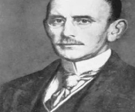 “Ndër filmat anglofobë, të prodhuar nga industria kinematografike e Gjermanisë naziste, mund të përmendet edhe ‘Xhaxhai Krüger i vitit 1940, i realizuar…”/ Libri i ri i gazetarit dhe diplomatit Bashkim Trenova