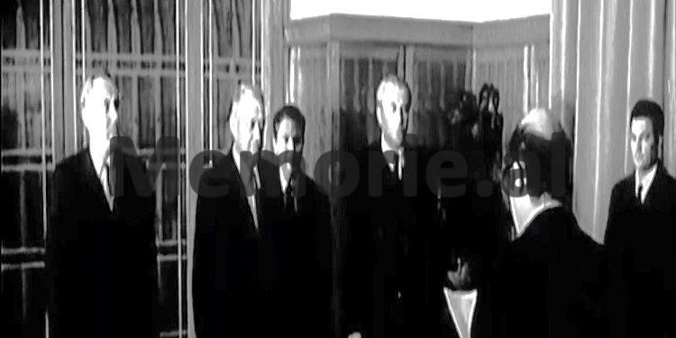 “Kur ambasadori iranian i Shahut Mohammad Reza Pahlevi, Alinaghi Said Ansari, shtërngonte duart me Haxhi Lleshin në Tiranë dhe…”/ Fotot e rralla të marsit 1973