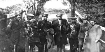 “Siç shkruante Vladimir Voinoviçi, në Lidhjen e Shkrimtarëve do të kishte po aq kolonelë dhe gjeneralë të KGB-së, sa edhe në Shtabin e Përgjithshëm, pasi…”/ Libri i ri i gazetarit dhe diplomatit Bashkim Trenova