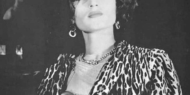 “Femrat gjakovare u shquan edhe si artiste e këngëtare dhe në teatrin amator të kohës, kanë luajtur; I. Zherrka, V. Binishi, D. Bakija, A. Kryeziu, J. Rudi, etj,…”/ Historia e panjohur e Gjakovës