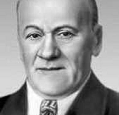 “I torturuar tmerrësisht, regjisori Vsevolod Meyerholdi deklaroi se ishte rekrutuar nga shkrimtari Ilia Erenburg, në një organizatë trockiste në të cilën Pasternaku…”/ Libri i ri i gazetarit dhe diplomatit Bashkim Trenova