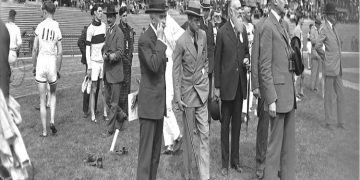 “Në kuadrin e Lojërave Olimpike, u vu në skenë pjesa ‘Loja me zare në Frankenburg’, e Eberhard Wolfgang Möllerit, porositur nga Gëbelsi, e cila ishte…”/ Libri i ri i gazetarit dhe diplomatit Bashkim Trenova