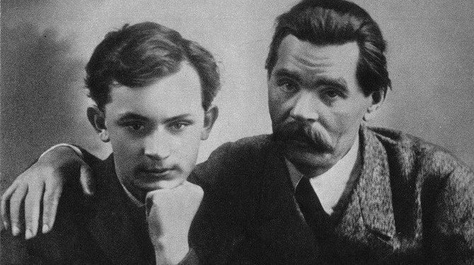 “Në Kongresin I-rë të Lidhjes së Shkrimtarëve Sovjetikë, më 17 gusht 1934, A. Zhdanovi do të deklarojë: Nuk ka pasur asnjë letërsi, përveç asaj sovjetike, që…”/ Libri i ri i gazetarit dhe diplomatit Bashkim Trenova