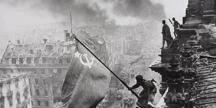 “Filmi ‘Kutuzov’ i Vladimir Petrovit u realizua me qëllimin e vetëm, për të bindur sovjetikët se fitorja mbi Gjermaninë naziste ishte e mundur, për të…”/ Libri i ri i gazetarit dhe diplomatit Bashkim Trenova
