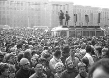 “Në vitin 1954 në Bashkimin Sovjetik nisi një fushatë që pati si pasojë rritjen e pakënaqësisë së publikut sovjetik për teatrin dhe ministri i ri i Kulturës…”/ Libri i ri i gazetarit dhe diplomatit Bashkim Trenova