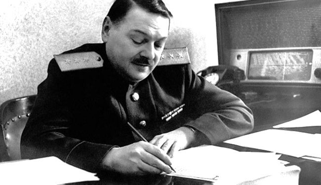 “Në Kongresin I-rë të Lidhjes së Shkrimtarëve Sovjetikë, më 17 gusht 1934, A. Zhdanovi do të deklarojë: Nuk ka pasur asnjë letërsi, përveç asaj sovjetike, që…”/ Libri i ri i gazetarit dhe diplomatit Bashkim Trenova