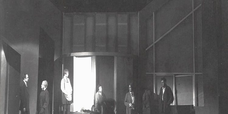 “Në vitin 1954 në Bashkimin Sovjetik nisi një fushatë që pati si pasojë rritjen e pakënaqësisë së publikut sovjetik për teatrin dhe ministri i ri i Kulturës…”/ Libri i ri i gazetarit dhe diplomatit Bashkim Trenova
