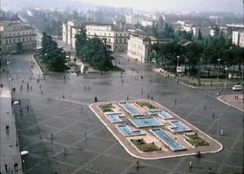 “Herën e dytë që erdha në Shqipëri në ’89, atmosfera kishte ndryshuar pak, por vazhdonim të ndiqnim…”/ Dëshmia e rrallë e përkthyeses gjermane, si survejohej nga Sigurimi Shtetit