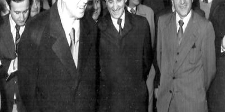 “Enver Hoxha ka gabuar, sepse duke e dëgjuar Nako Spiron, mundet të mësonte edhe disa gjëra që mund të mos i dinte, por prapë, edhe avokat i Enverit do të bëhem, sepse…”/ Refleksionet e Ramiz Alisë