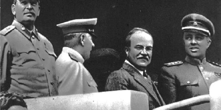 “Në Jugosllavi eliminimi i sovjetikëve nxit një eufori të madhe politike, në garnizonin e Prishtinës, fitorja festohet me të shtime artilerie, kurse Stalini shkriu…”/ Historia e panjohur e përplasjeve të mëdha në futboll