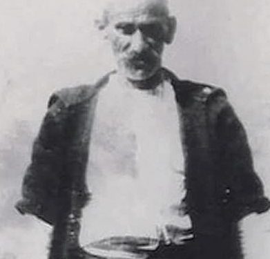 “Kur Esat Pash Toptani i ofroi Suf Xhelilit, para, tituj, grada e poste, ai jo vetëm që s’i pranoi, por i tha…”/ Historia e panjohur e trimit të Sllovës, tmerrit të serbëve, nipit të Elez Isuf Ndreut, “gjeneralit me shajak”