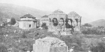 “Edhe pse një vend i harruar, Shqipëria ka një tokë, ku natyra dhe arti janë bashkuar për të prodhuar një kopsht të begatë, ku e ardhmja…”/ Kujtimet e panjohura të gjeneralit amerikan në fillimet e shekullit të kaluar