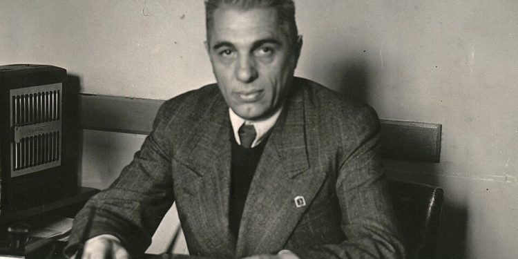 “Shtëpia në ‘Tiranën e Re’ e gjeneral Prenk Pervizit, banohej nga S. Koleci, partizan i Brigadës IV-ët dhe I. Budini, në Korpusin e Armatës, ajo e Mehdi Frashërit …”/ Libri studimor mbi sekuestrimet 1944 – 1952