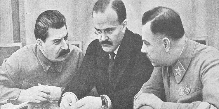 “Kur Stalini më tha: çfarë është Enver Hoxha sipas pikëpamjes suaj dhe unë hezitova përgjigjen e drejtpërdrejtë e të qartë, ai vazhdoi…”/ Dëshmia e rrallë e Milovan Gjilasit, bashkëpunëtorit të Titos