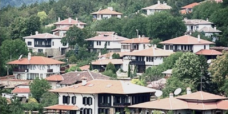 “Ushtarët osmanë plaçkisnin fshatrat, pllajat e malet dhe kapën çdo mashkull e femër, ua dogjën fshatrat dhe shtëpitë e…”/ Historia e panjohur e fshatrave shqiptare që gjenden sot në Bullgari
