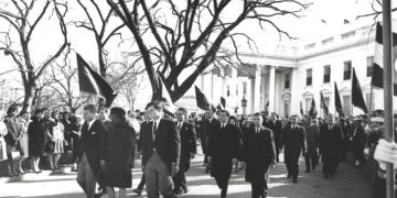 “Fidel Kastro dhe Enver Hoxha e kishin bërë publike gëzimin e tyre për vdekjen tragjike të presidentit amerikan, John F. Kennedy…”/ Historia e panjohur e ish-kreut të SHBA-ve që Shqipërinë e kishte në zemër
