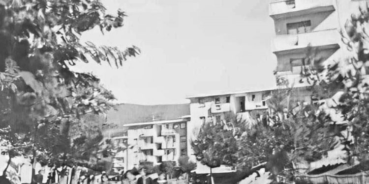 “Në ora 12 të natës, bashkë me një arkëtare dhe shefin e policisë së Laçit, hapëm kasafortën dhe mbushëm 11 thasë me lek…”/ Dëshmia e rrallë e ish-drejtorit të filialit të Bankës së Kurbinit