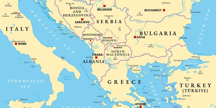 “Gjenerali britanik Hodgson, që kryesonte misionin ushtarak në Tiranë, s’e kuptonte se në ç’kushte Shqipëria mund të bashkohej me federatën jugosllave…”/ Ana e panjohur e raporteve Tiranë – Beograd