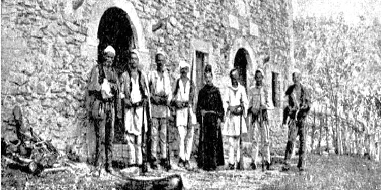“Drejtori i Përgjithshëm i Arsimit, Luigj Gurakuqi, me emërimin e At Nikollë Kolaj, mësues, ligjëroi zyrtarisht hapjen e shkollës në…”/ Historia e panjohur e shkollës së parë shqipe në Nikaj-Mërtur