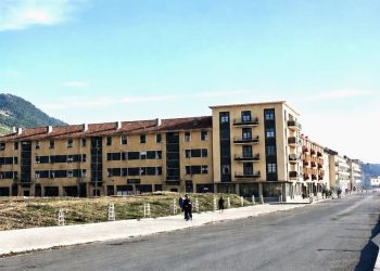 “Në ora 12 të natës, bashkë me një arkëtare dhe shefin e policisë së Laçit, hapëm kasafortën dhe mbushëm 11 thasë me lek…”/ Dëshmia e rrallë e ish-drejtorit të filialit të Bankës së Kurbinit