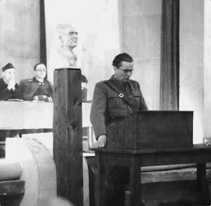 “Në artikullin e ‘Zëri i Popullit’, t’u themi se; pse nuk ia jepni Kosovës statusin e republikës dhe t’u shpjegojmë arsyet që pse s’morëm pjesë në mbledhjen e Helsinkit…” / Biseda e Enverit me Ramizin, 4 qershor ‘81