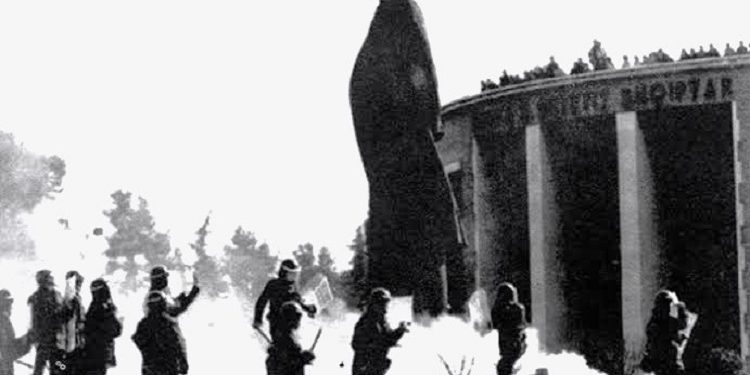 “Vërtetë komunistët e fituan luftën, por më pas ata u kthyen në një bandë vrasësish, ashtu siç e kishte parashikuar edhe Sejfulla Malëshova në fund të luftës, i cili tha…”/ Refleksionet e Bashkim Shehut