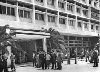 “Numri i komunistëve greke të armatosur për të ndërmarrë misione spiunazhi në Greqi, ishte 2.000 vetë dhe kompania e zgjedhur nga Burreli u vendos në Cërrik…”/ Kur PPSH-ja financonte ilegalisht P. K. Greke