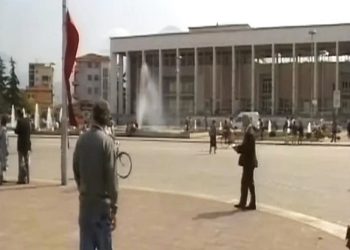 “Ftesën e Gazmend Kapllanit për të shkuar në Greqi, Ndoc Gjetja do ta cilësonte si ‘mrekullia e madhe’, pasi nga fundi i humnerës, papritur ai…”/ Historia e panjohur e poetit të famshëm nga Lezha