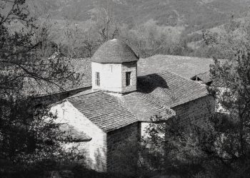 “Mbreti Zog e la pa rrogë dhe s’ia realizoi projektin për Sanatoriumin në Voskopojë,  Enveri ia konfiskoi floririn dhe e lejoi të ikte vetëm në ‘68-ën…”/ Historia e trishtë e mjekut hebre, që braktisi Davosin për shqiptarët