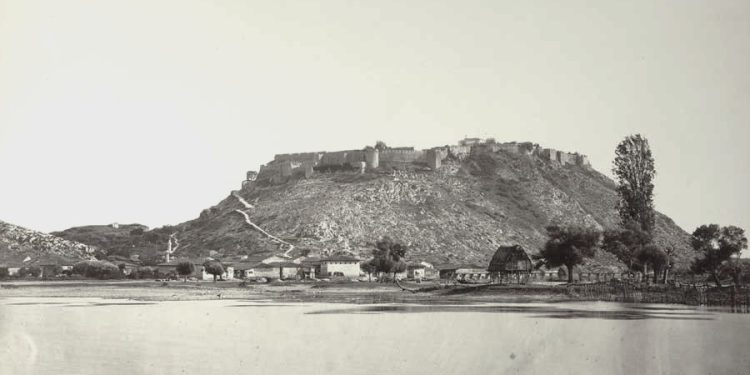 “Kërkesa për ndihmë nga ambasada e Iranit në Tiranë nuk dha fryte dhe ndoshta lutja për përkthimin e një dokumenti nga persishtja, mund të…”/ Dëshmia e rrallë e studiuesit të njohur