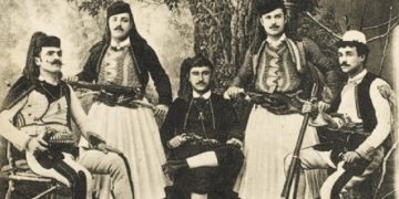 “Ndër gratë Shqiptare dashuria dhe bukuria nuk luajnë një rol me rëndësi, por ajo që ia shton rëndësinë gruas pranë burrit, është…”/ Kujtimet e ish-diplomatit amerikan që vizitoi Shqipërinë më 1914