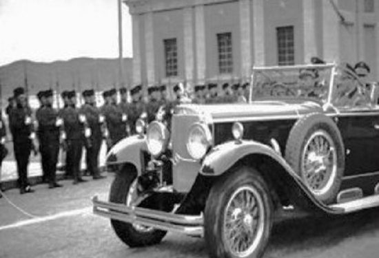 “Në linjat nga Tirana për në Kukës, Pukë, ‘Bajram Curri e Peshkopi, ndalesa e parë bëhej te ‘Kafja e Maries’ në Milot, e njohur për…”/ Historia e panjohur e Agjencisë së Transportit të Udhëtarëve në Tiranë, te “Sahati”