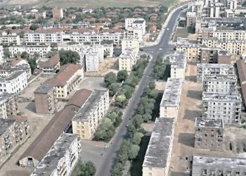 “Tirana po zhvillohet më shumë nga jugë-perëndimi, d.m.th. drejt fushës dhe shumë pak drejt kodrave të bukura të lindjes, rrëzë Dajtit, pasi…”/ Diskutimi i arkitektit të njohur, Sokrat Moskë, në vitin 1971