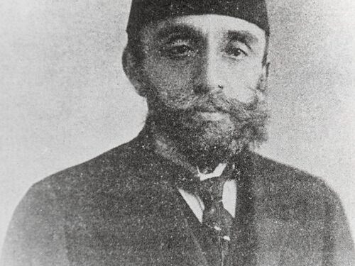 “Para se t’i ngrinin monumentin në qendër të qytetit, populli i Elbasanit i ka bërë Aqif Pashës edhe një…”/ Refleksionet e studiuesit dhe historianit të njohur nga Zvicra, për patriotin e famshëm